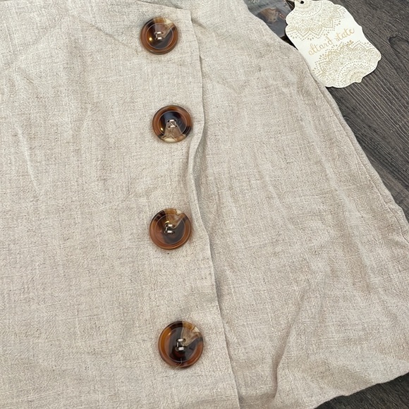 Tan wrap button front mini skirt NWT - Picture 2 of 5